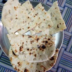 A picture of Butter naan.