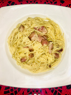 Una foto de Spaghetti a la Carbonara 🇮🇹