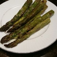 A picture of Brad's ginger lemongrass asparagus.
