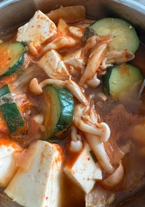 蔬食泡菜豆腐湯（懶人版） 的食譜成品照片