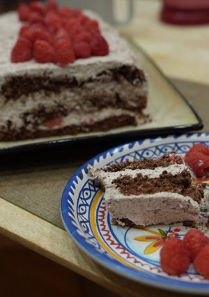 Mada sütije: Málnás Csokivarázs Torta recept fotója