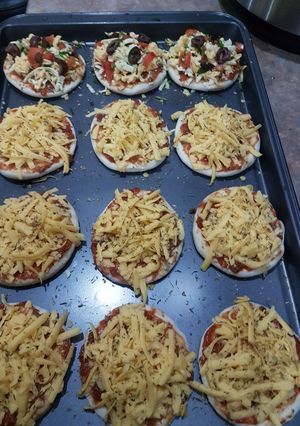 A picture of Mini pizzas.