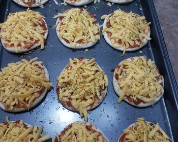 Easy Recipe Mini pizzas Home Style