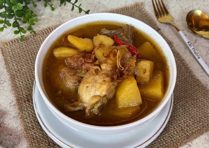 Semur Ayam dan Kentang