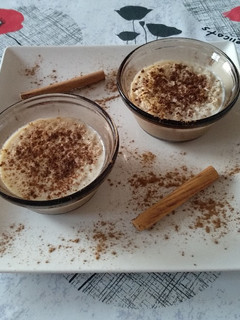 Una foto de Falso arroz con leche o porridge al microondas