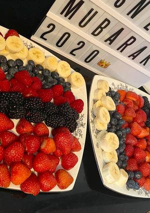 A picture of Summer Fruit Platter.