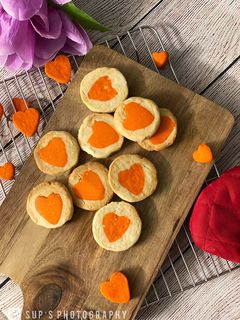 ভ্যানিলা হার্ট কুকিজ (Vanilla Heart Cookies Recipe In Bengali) রেসিপির প্রধান ছবি