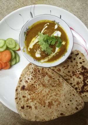 A picture of Lauki kofta.