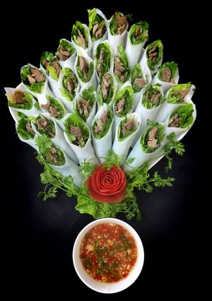 A picture of Beef Stir-Fry Rice Noodle Rolls (Phở Cuốn Bò Xào).