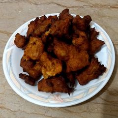 A picture of Leftover loaki k pakoray.