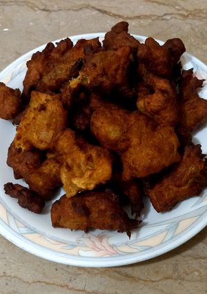 A picture of Leftover loaki k pakoray.