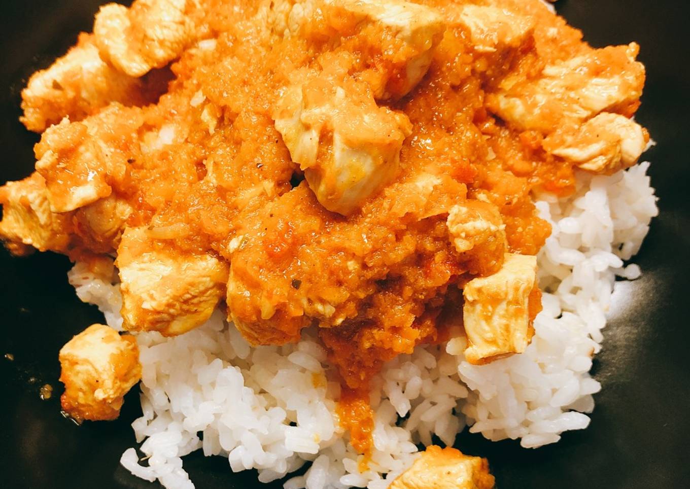 Pollo al curry con arroz