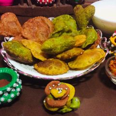 A picture of Poori.