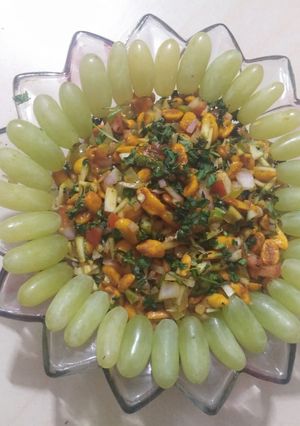 ગ્રીન ટેસ્ટી સલાડ(green tasty salad recipe in gujarati) રેસીપી મુખ્ય ફોટો