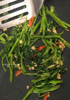 Foto resep Tumis Kangkung Sederhana