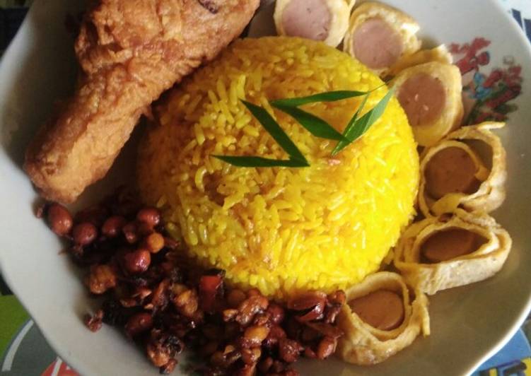 Bagaimana Membuat Nasi Kuning Dan KAwan" Anti Gagal