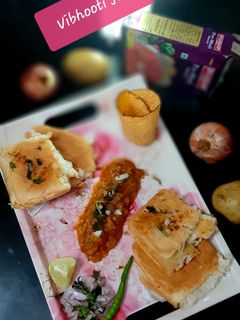 मुंबई स्पेशल पावभाजी (Mumbai special Pav bhaji recipe in Hindi) रेसिपी मुख्य फोटो