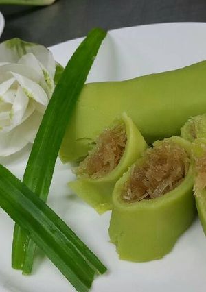 รูปของ NYONYA Pancake Roll