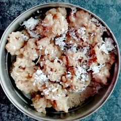A picture of Rice Payasam/ Rice Jaggery kheer.