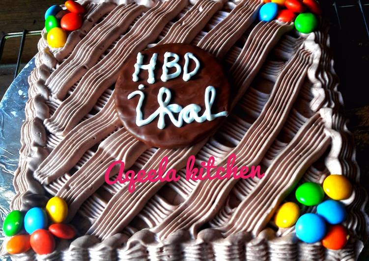 Bolu kecebong untuk ultah cake