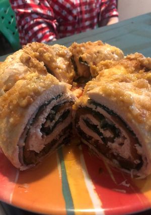 Una foto de Pollo relleno de tocineta