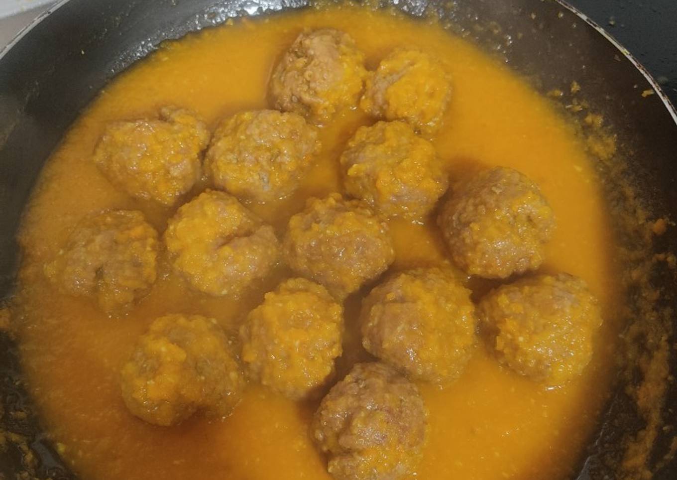 Albóndigas en salsa