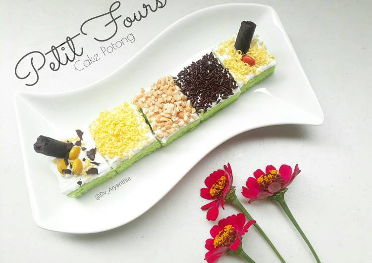 Resep Petit fours Cake  Potong  oleh Dv Aryanthie Cookpad