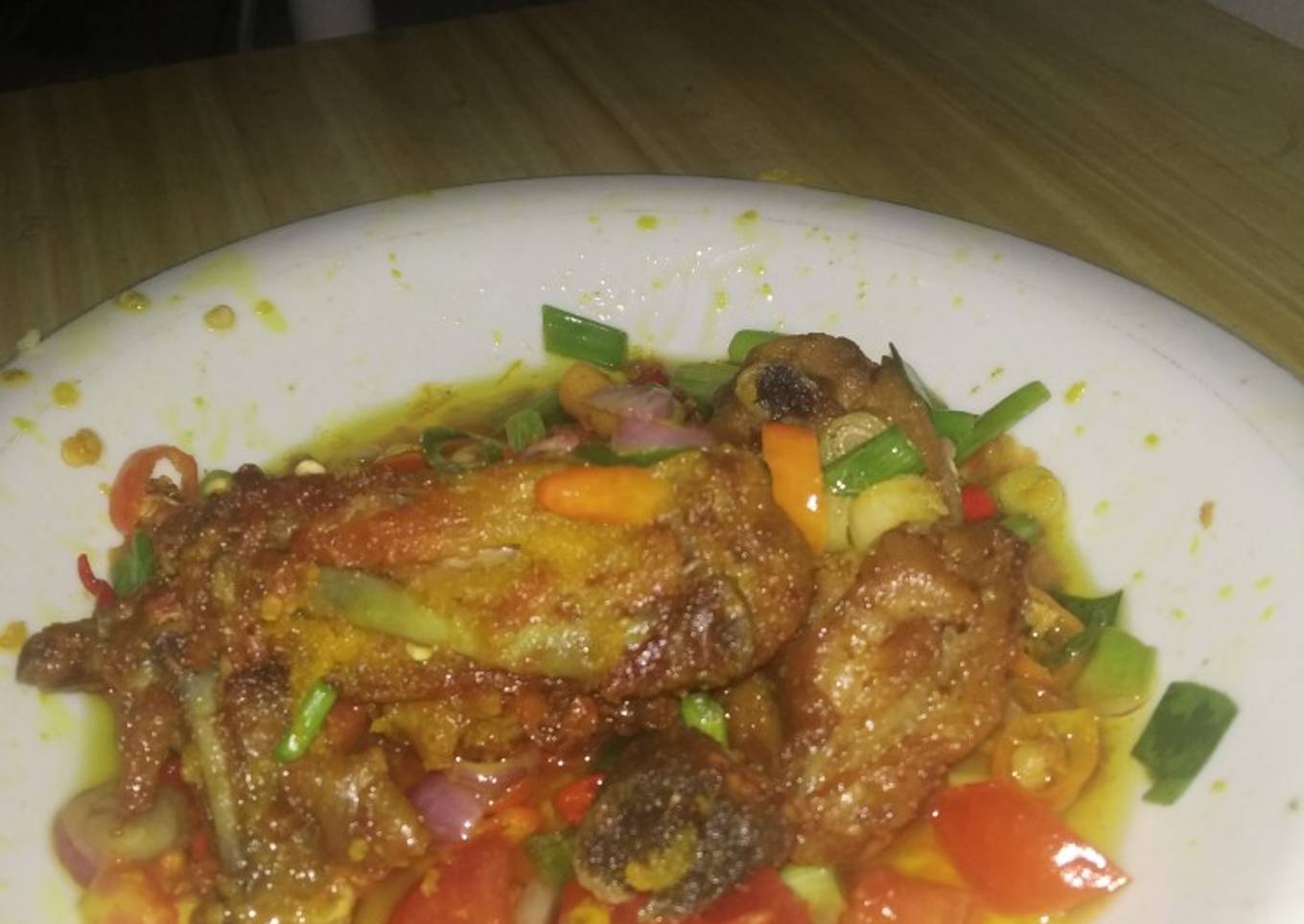 Ayam goreng siram sambal matah
