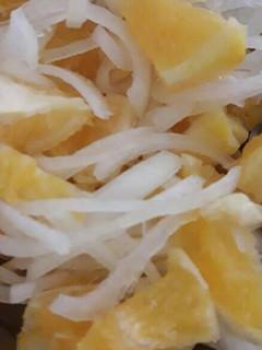 Una foto de Ensalada de naranja y cebolla