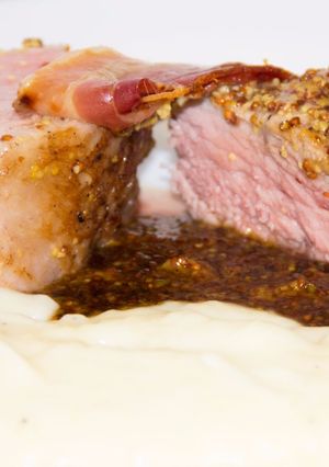 Una foto de Solomillo de Cerdo con Mostaza y Miel