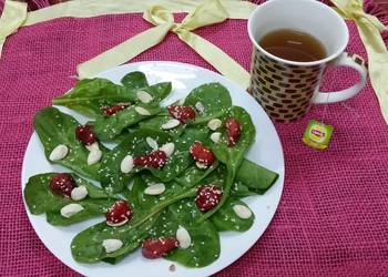 Without Fail Serving Recipe Strawberry Spinach and Almond Salad Restaurant Style