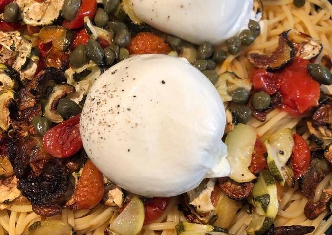 Spaghettis aux légumes et burrata