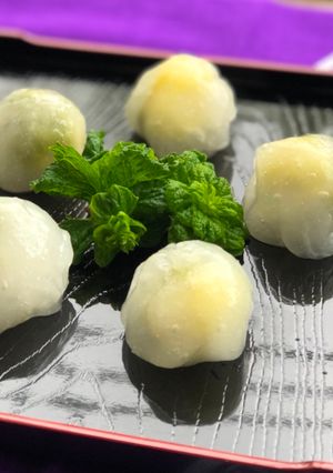 A picture of Japanese Summer Sweet ‘Kuzu Dango’.