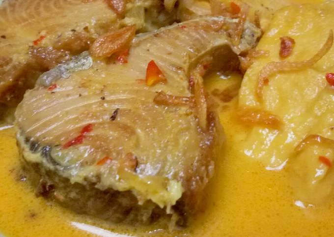 Gulai ikan tongkol