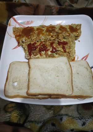 ब्रेड ऑमलेट (Bread Omelette recipe in Hindi) रेसिपी मुख्य फोटो