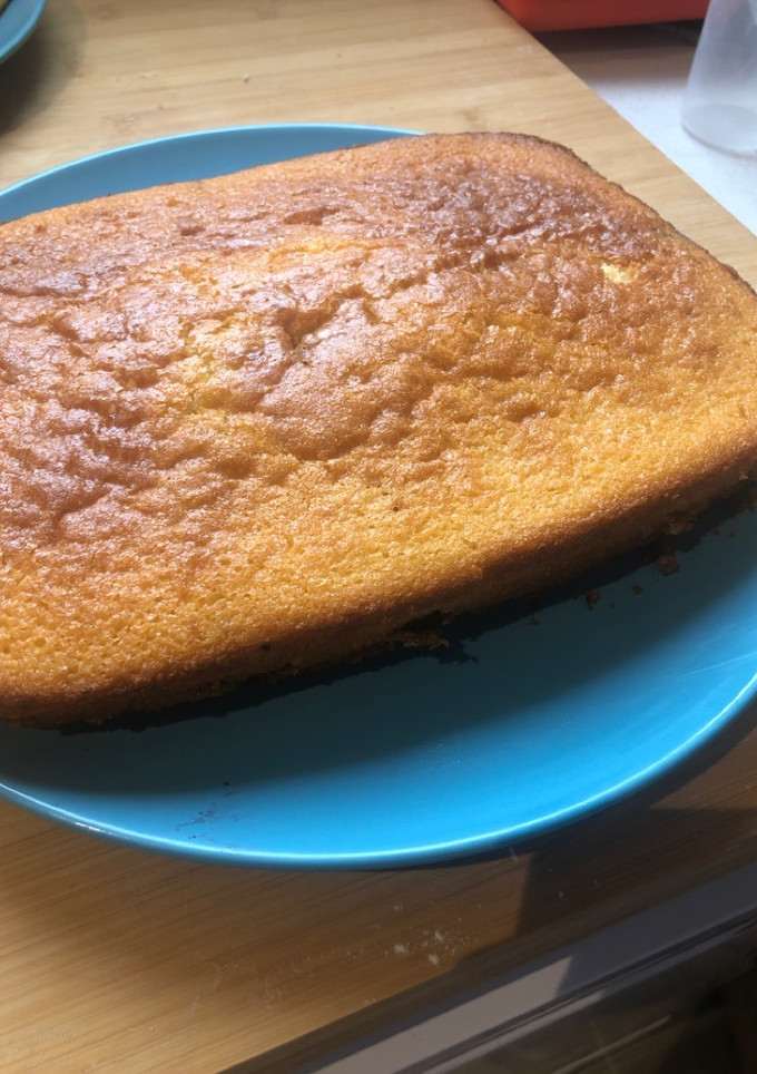 Una foto de Bizcocho de arándanos y yogurt súper fácil!