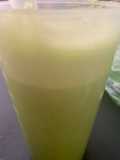 Batido de piña, nopal y apio