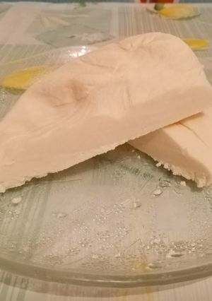 O poză a rețetei Brânză de casă cu lapte din magazin.
