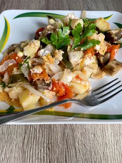 Nyári zöldséges rakottkrumpli recept fotója