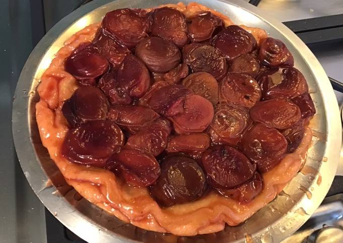 Tarte renversée aux pêches de vigne cœur de lemon curd