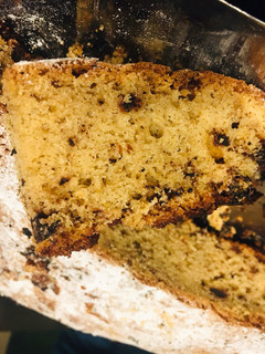 Una foto de BUDÍN DE VAINILLA 🥧CON VIRUTAS DE CHOCOLATE 🍫 Y PASAS DE UVA 🍇