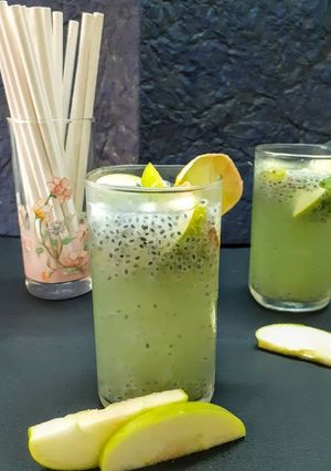A picture of Green Apple and Sabja Mojito.