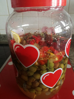 Una foto de Aceitunas aliñadas caseras🌱vegetariana