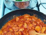 Tikka masala csirke slowcookerben