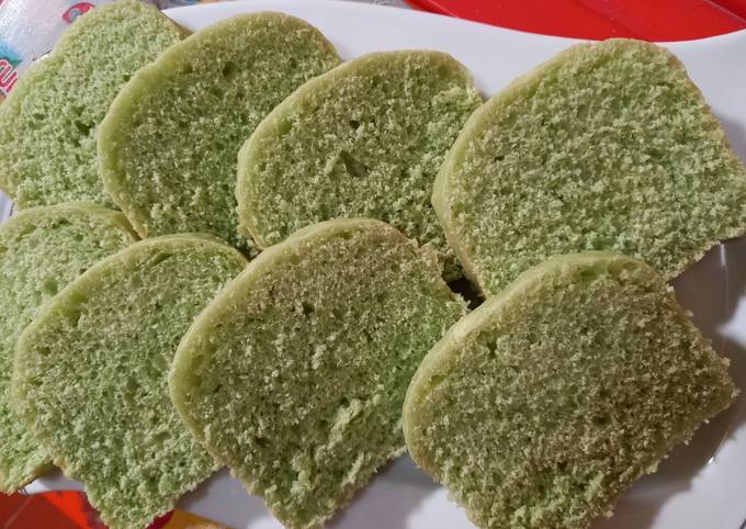 Cara Gampang Membuat 5. Roti Tawar Pandan Kukus yang Enak