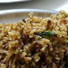 A picture of Jhatpat pulao with leftover rice.