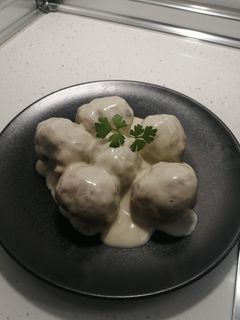 Una foto de Albóndigas de pollo al roquefort