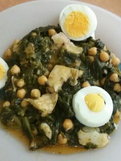 Una foto de Garbanzos con espinaca