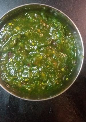 A picture of Coriander chutney.
