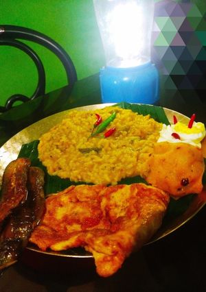 নিরামিষ খিচুড়ি (niramish khichuri recipe in Bengali) রেসিপির প্রধান ছবি